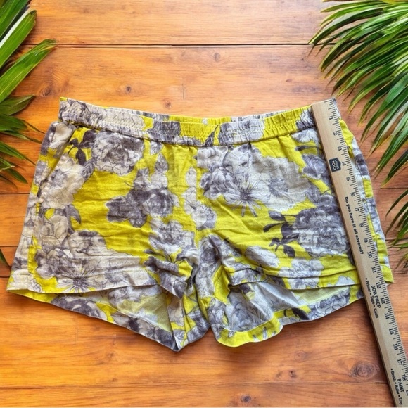 KUT from the Kloth Floral Pull-On Shorts – Size 14 – 100% Linen – Yellow & Gray - Picture 6 of 13